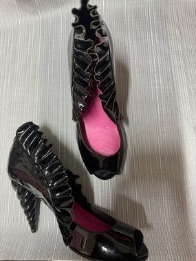 Vintage Jeffrey Campbell black shoes